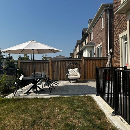 Luxury Basement Apartment In Oakville Exteriör bild