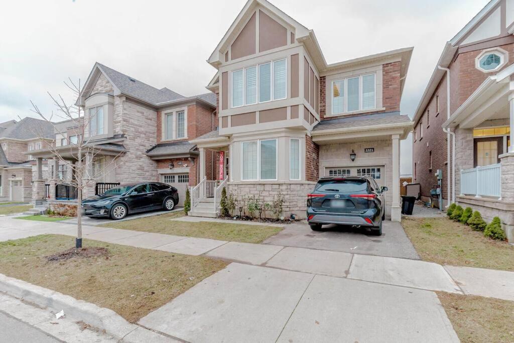 Luxury Basement Apartment In Oakville Exteriör bild